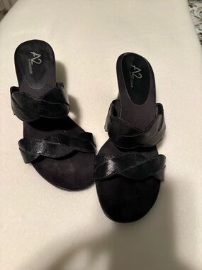 Comfortable and stylish Aerosole slip on heeled sandal.